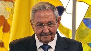 Raúl Castro habla de negocios con el gobernador de Nueva York