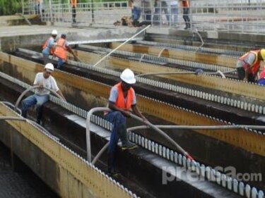 Roux: 'Aún no se puede declarar que el agua es potable'