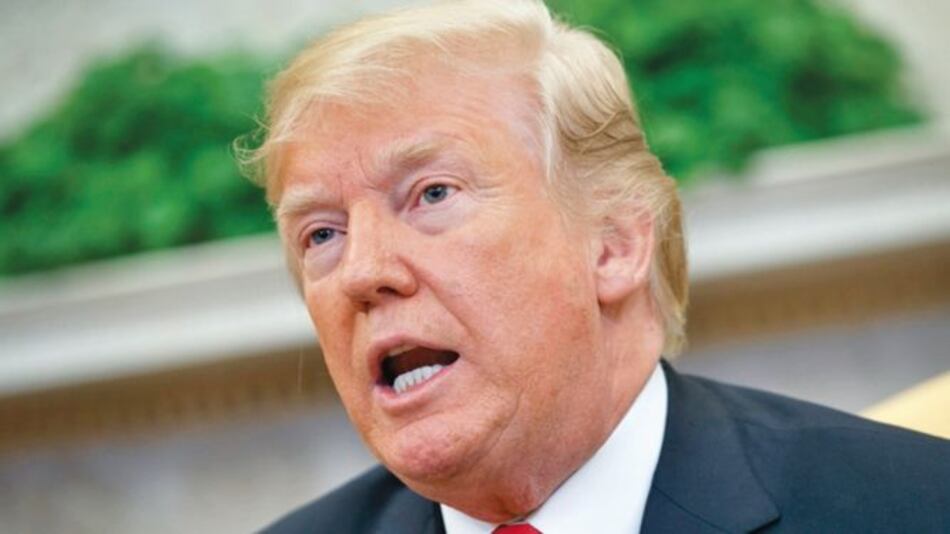 China niega acusación de Trump de hackear correos de Clinton