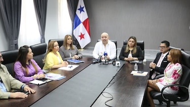 Ejecutivo trabaja en nueva política migratoria; pondrá fin a Crisol de Razas