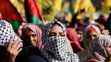 Decenas de miles de palestinos conmemoran en Gaza la muerte de Arafat