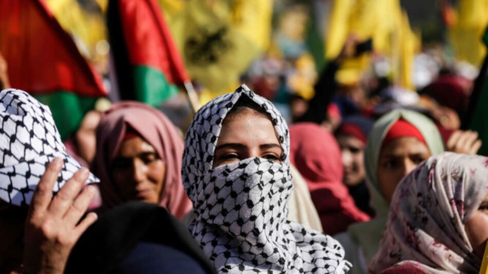 Decenas de miles de palestinos conmemoran en Gaza la muerte de Arafat