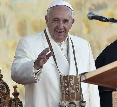 El papa destaca belleza de Bolivia y sus esfuerzos para integrar a minorías