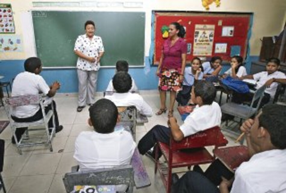 Abrirán concursos para directores de escuelas