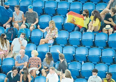 Rafael Nadal avanza pese a pasaje con fanática maleducada