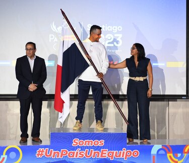 Davis Romero nunca se imaginó recibir la distinción de portar la bandera en los Juegos Panamericanos