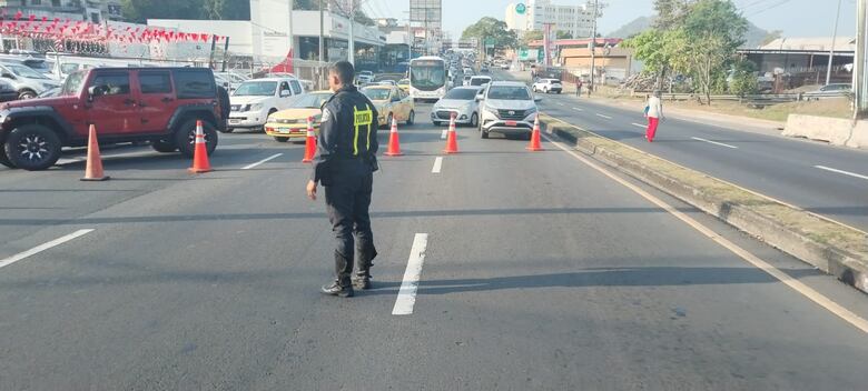 Pacientes de hemodiálisis protestaron en la vía Transístmica para pedir que se declare desierta millonaria licitación