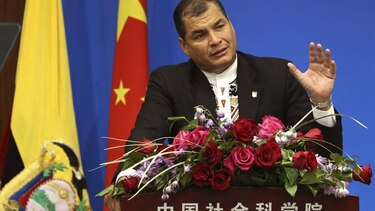 Correa consigue inversiones y reivindica integración latinoamericana en China
