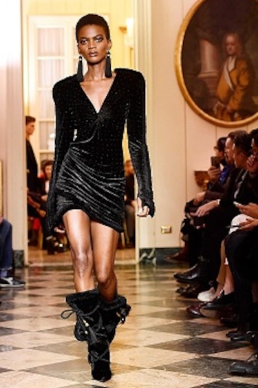 Dolce & Gabbana brinda un show 'monárquico' en la Semana de la Moda masculina de Milán