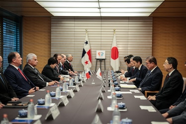 Panamá y Japón sellan acuerdos para futuro vuelo directo y para el intercambio laboral