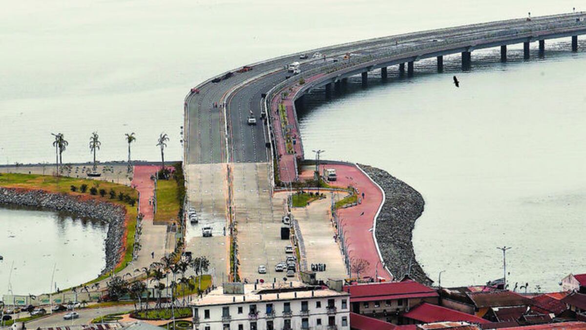 Durante el pasado gobierno, la empresa brasileña se encargó de la construcción de la cinta costera 3, obra que costó $782.1 millones.