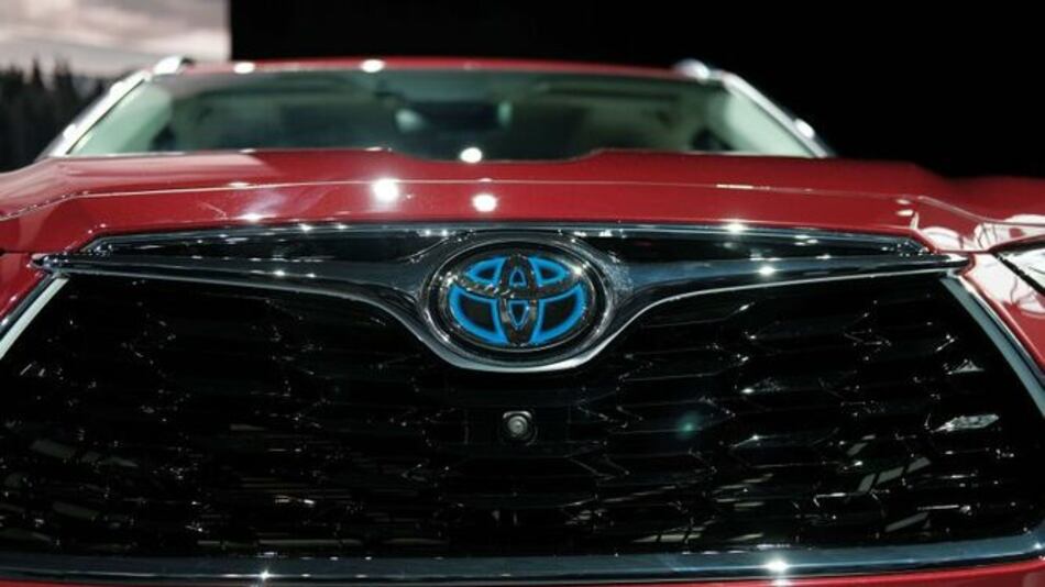 Toyota lidera inversión en nueva filial de Uber