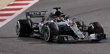 Hamilton domina en las prácticas