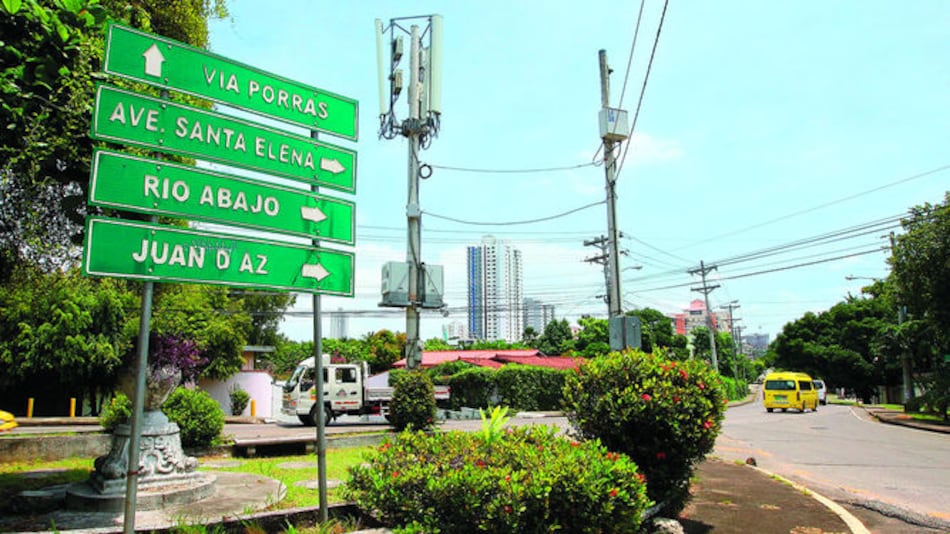 Letreros y placas para todas las calles y avenidas del país
