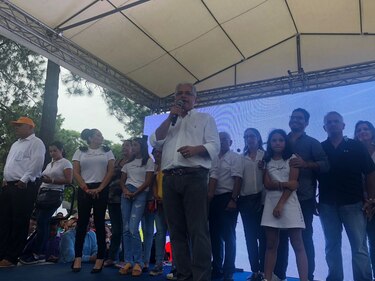 Alcalde José Isabel Blandón presenta su precandidatura presidencial