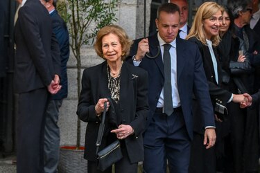 Felipe VI dice que su madre está ‘bien’ pero no precisa cuándo tendrá el alta