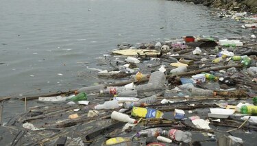 La contaminación de plástico aumenta en aguas del Ártico