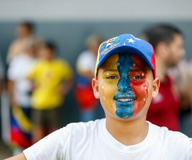 Venezolanos se congregan para su encuentro con Edmundo González Urrutia en Panamá