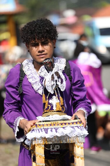 En medio de la pandemia feligreses se reencuentran con el Cristo Negro de Portobelo