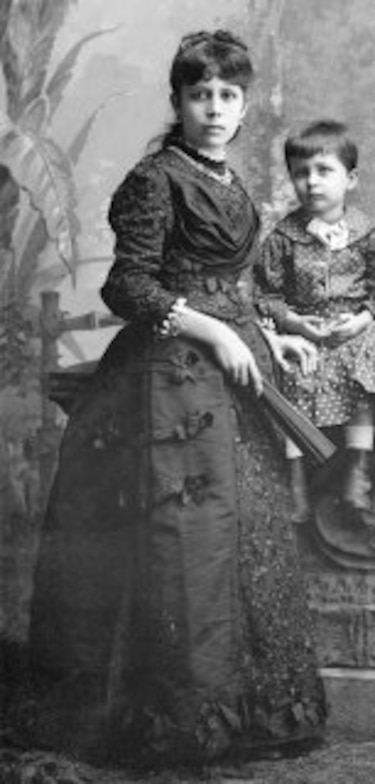 El vestuario de la mujer en el siglo XIX