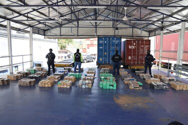 Decomisan mil 836 paquetes con droga en un puerto ubicado en Balboa