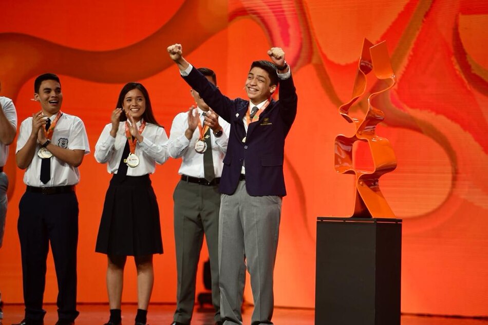 Alejandro Zetina gana el Concurso Nacional de Oratoria de 2021