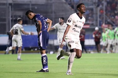 Alajuelense remonta a Motagua y en el último minuto pasa a las semifinales