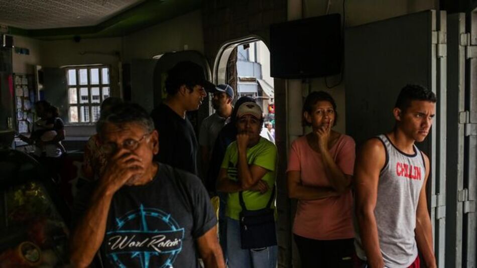 Masivo apagón paraliza y sume en el caos a Venezuela