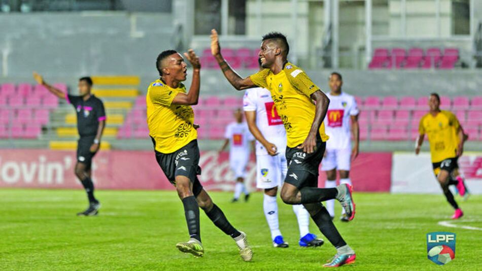 Fajardo, de villano a goleador de la LPF