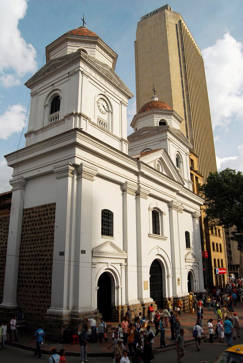 Los templos de la ciudad de Medellín, una combinación de riqueza arquitectónica y fe