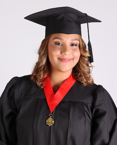 La Universidad de Panamá presenta a los graduados de su Facultad de Derecho y Ciencias Políticas