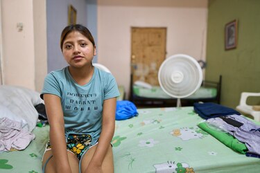 El último abrazo de Sandy... El relato de una migrante que entró con su familia a Darién y se fue de Panamá huérfana