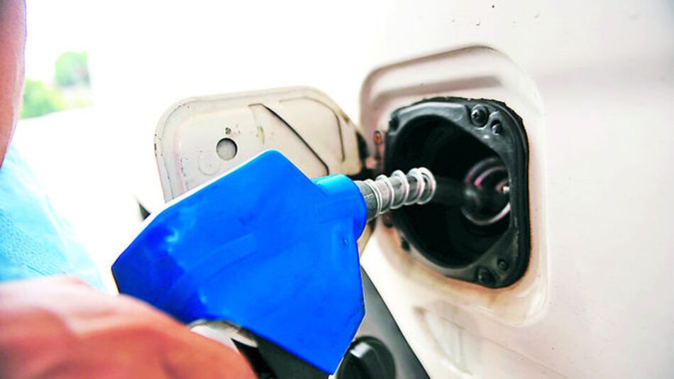 Gasolinas bajarán entre 10 y 11 centésimos el galón