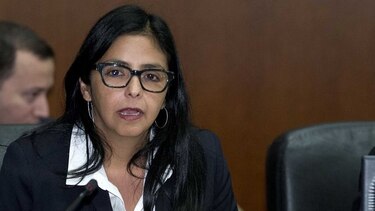 Venezuela pide a Colombia entregar a tres militares desertores