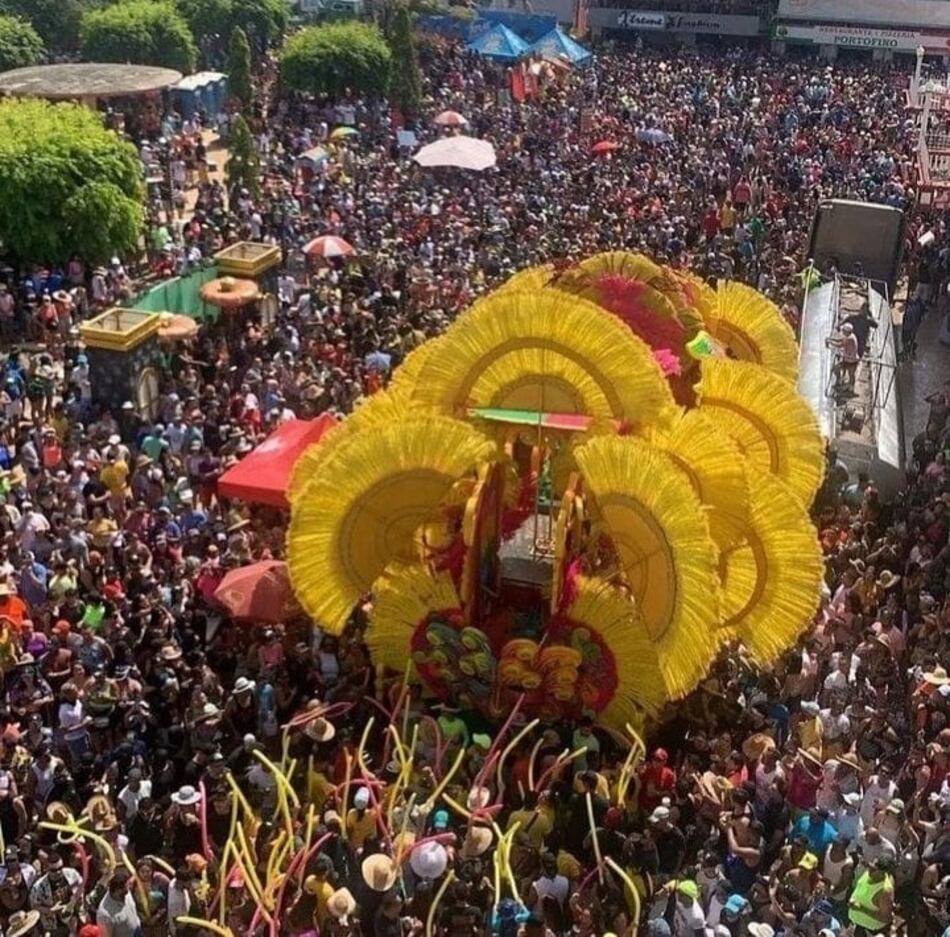 Lujo, jolgorio y culecos en Las Tablas