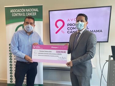 Institución recibe el donativo del programa Avon Promesa contra el Cáncer de mama