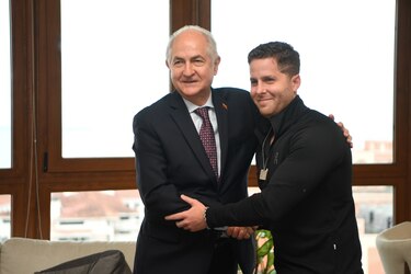 Antonio Ledezma se reúne con el alcalde Mayer Mizrachi y lo invita al encuentro con Edmundo González