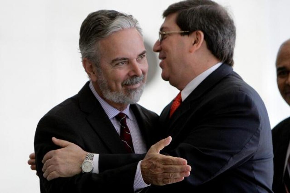 Brasil pretende contratar servicios de 6 mil médicos cubanos