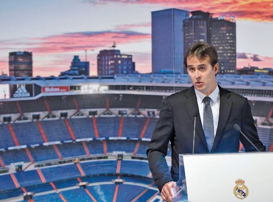 Julen Lopetegui se defiende en su presentación