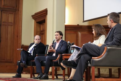 Expertos en telecomunicaciones defienden políticas de regulación adaptadas a los tiempos