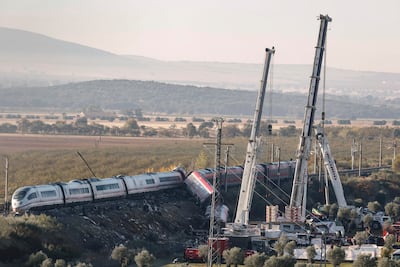 Pedro Sánchez promete esclarecer hasta el último detalle del accidente ferroviario