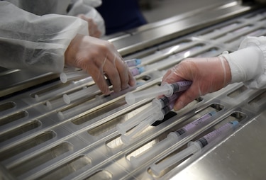 J&J recurre a UnitedHealth para acelerar ensayo de vacuna