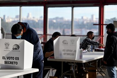Inician elecciones generales en Ecuador en medio de la pandemia