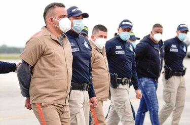 Colombia extradita a Estados Unidos a dos  guerrilleros del ELN y un narco