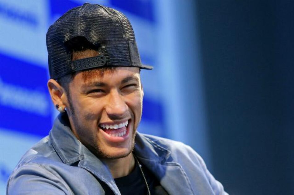 Dunga no quiere aretes ni gorras en la selección brasileña