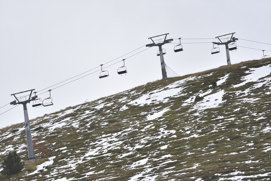Al menos 17 heridos graves en accidente de telesilla en estación de esquí en Pirineo Español