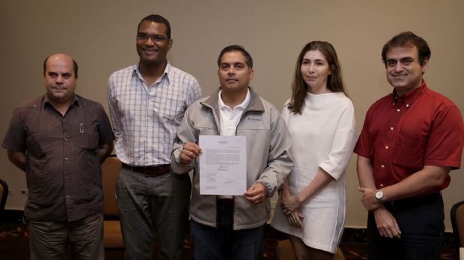 Presidente de la Asamblea dona polémico bono de $25 mil a entidades benéficas