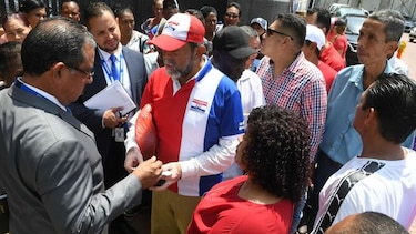 Miembros del PRD exigen puestos de trabajo al presidente Laurentino Cortizo