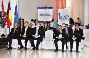 Oficialismo, fuera del pacto