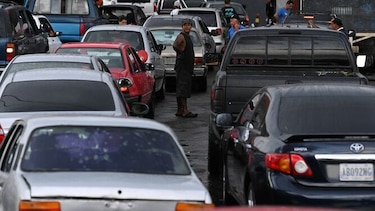 Venezuela inicia el racionamiento para la venta de gasolina